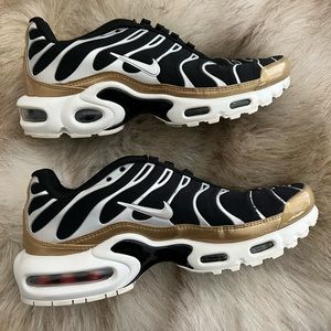 Woman’s Air Max Plus - Black & Gold